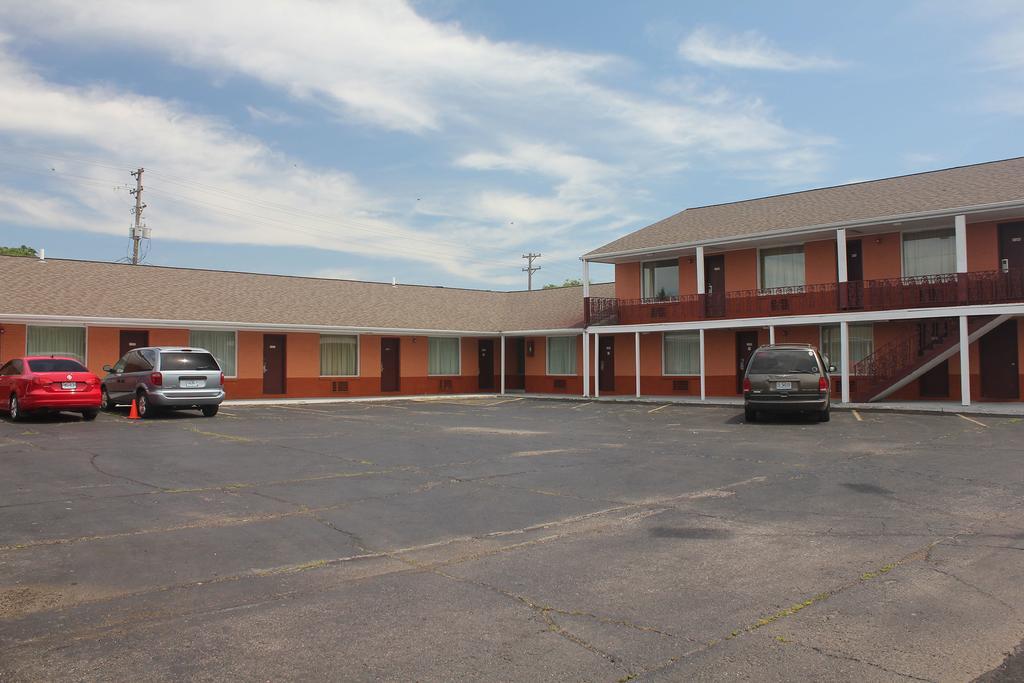 Super 7 Motel Columbia Exterior photo