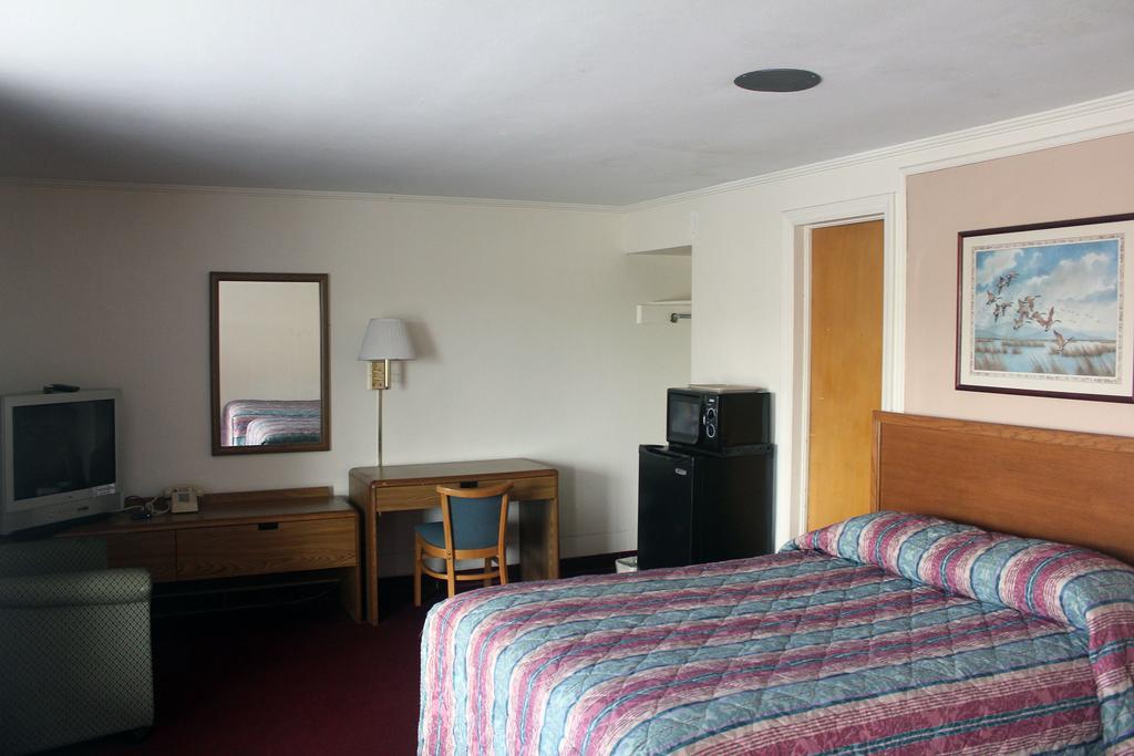 Super 7 Motel Columbia Exterior photo